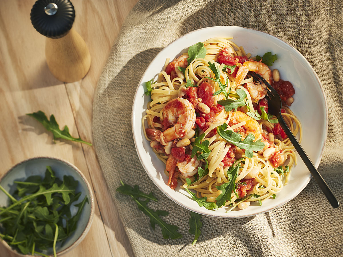 Linguine with White Beans &amp; Shrimp - Maple from Canada