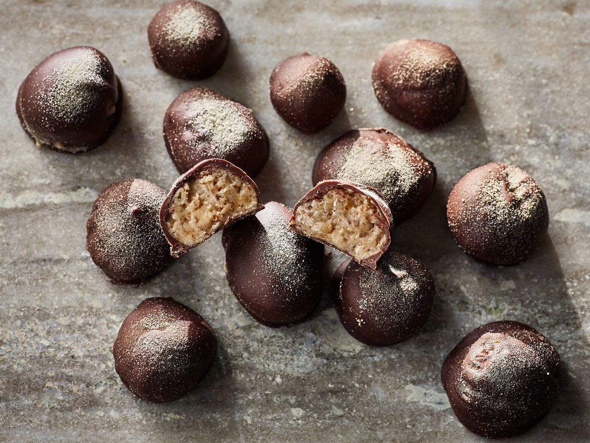 Maple-Pecan Chocolate Bites - Maple from Canada