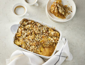 Maple-Almond Apple Crumble